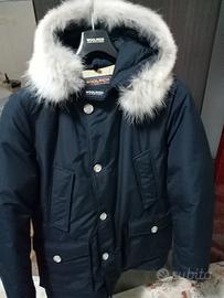 giubbotto Woolrich con cappuccio pelliccia 
