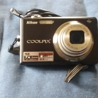 Macchina fotografica con videocamera compatta