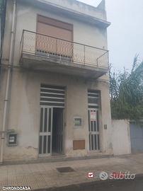 Venetico, semindipendente con terrazzo e giardino