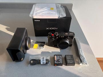 FUJIFILM X100V