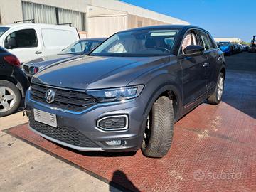 Volkswagen T-ROC anno 2019 ricambi usati