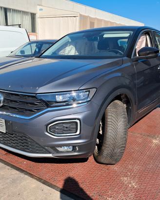 Volkswagen T-ROC anno 2019 ricambi usati