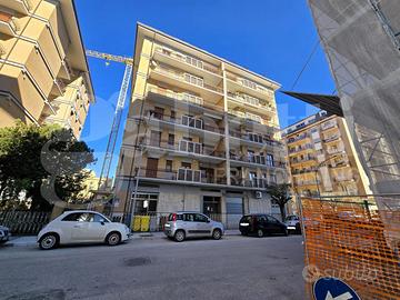 Negozio Isernia [Z3 BCCNNL C2VCG] (Centro)