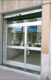 Locale commerciale Via Ugo Foscolo