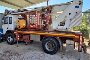 Piattaforma aerea oil&steel 2422