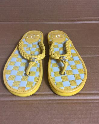 Infradito Chanel giallo