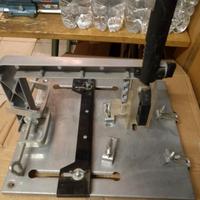 Piastra per fissare seghetto alternativo. Germany.