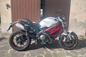Ducati Monster 796+ - 2010