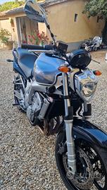 YAMAHA FZ6