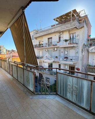4 LOCALI A MARANO DI NAPOLI