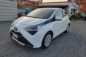 Toyota Aygo Connect x-play MMT 51 mila km! Garanzi