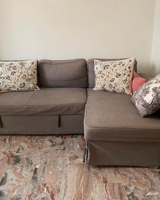Divano letto con chaise longue