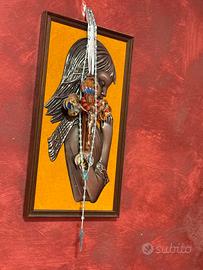 Quadro antico con la collanina del crocifisso