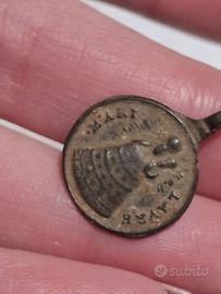 Piccola medaglia santuario di Loreto