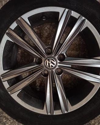 Cerchio Volkswagen da 16 con gomma