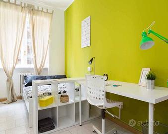 Stanza in appartamento di 115 m² a Cesano Boscone