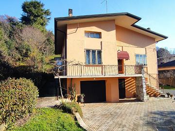 Casa singola immersa nel verde - SARONE
