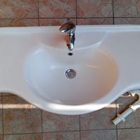 LAVANDINO BAGNO 40 EURO 