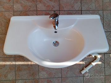 LAVANDINO BAGNO 40 EURO 