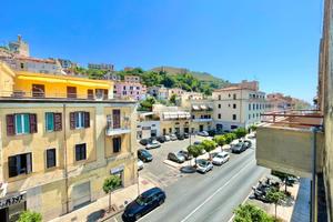 3 LOCALI A TERRACINA