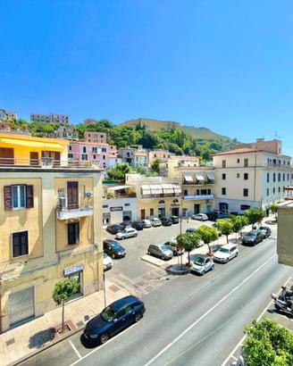 3 LOCALI A TERRACINA