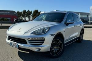 Porsche Cayenne 3.0 diesel cavali 245
