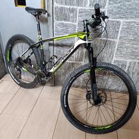 MTB Mountain bike in Carbonio Mérida Big Seven 900