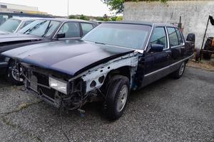 Cadillac V8 Deville - Fleetwood - Per Ricambi