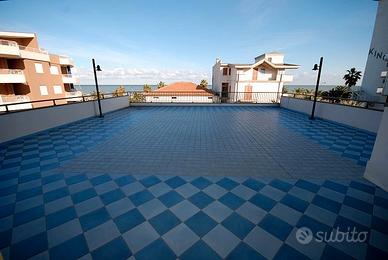 Appart.bhilo, trilo, fronte mare ad ALBA ADRIATICA