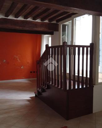 UFFICIO A LANGHIRANO