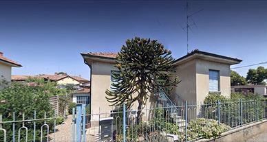 Villa singola con giardino. Libera subito