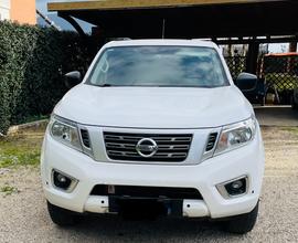 NISSAN Navarra