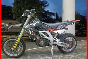 APRILIA 450 SXV 14kw PATENTE A2 + RATE + PERMUTE