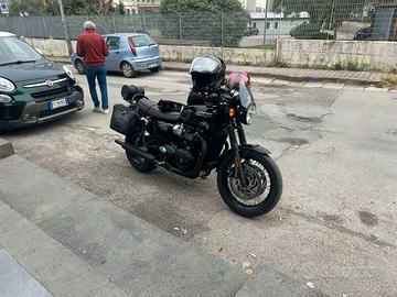 Triumph Bonneville T120 Black