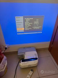 Videoproiettore Epson EB-470 con telecomado