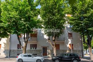 QUADRILOCALE FINEMENTE RISTRUTTURATO