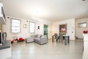 SPLENDIDA SOLUZIONE INDIPENDENTE CENTRO MELZO!