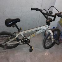 Bici tipo BMX