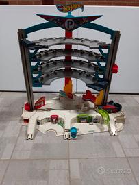 Hot Wheels Mega Garage parcheggio multipiano