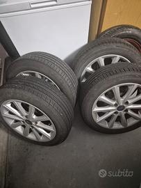 Cerchi in lega più gomme