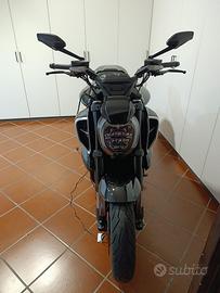 ducati diavel v4