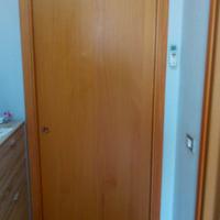 Porta interna completa di maniglia