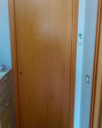 Porta interna completa di maniglia