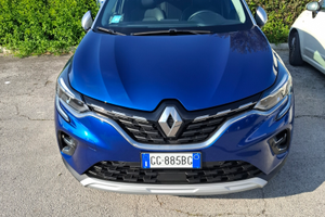 Reanault Captur Hybrid 140 CV intens