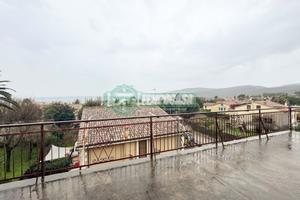 APPARTAMENTO AL CENTRO CON VISTA LAGO