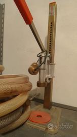 tappatrice per tappi corona