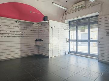 MULTILOCALE A MANFREDONIA