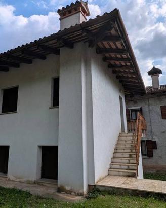 Casa indipendente di 60 m² con 4 locali a Prepotto