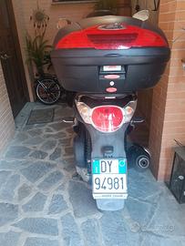 Aprilia Scarabeo 300