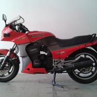Kawasaki GPZ 900